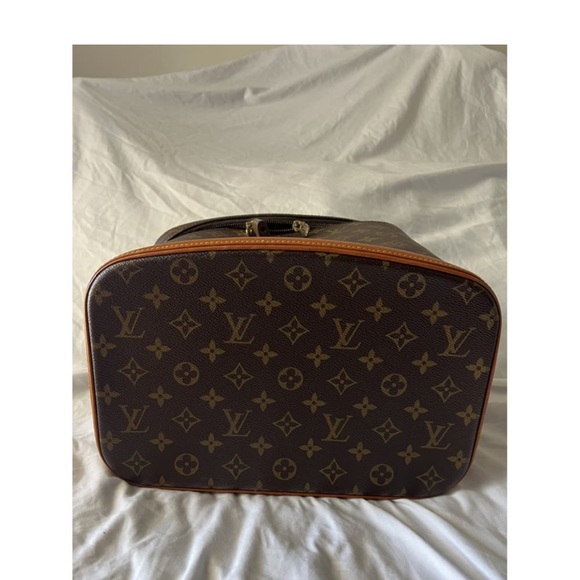 LV vanity - Picture 8 of 10